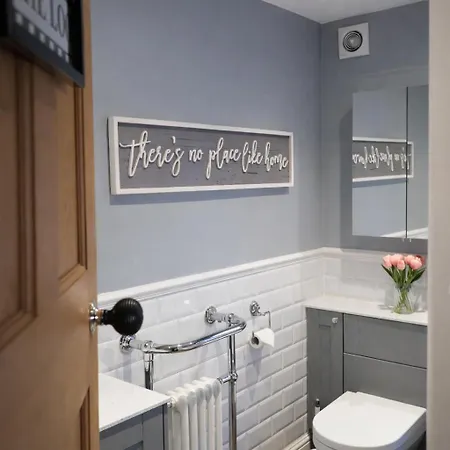 Stylish Retreat I Private Garden & Free Parking I Yorkshire *